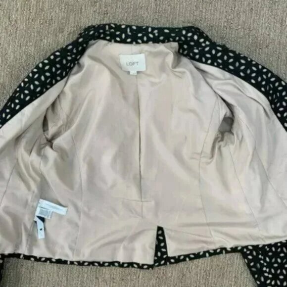 Loft Black Nude Tan Cotton Cropped Fitted Floral Eyelet Dress Blazer Jacket XS 2 - Picture 4 of 8